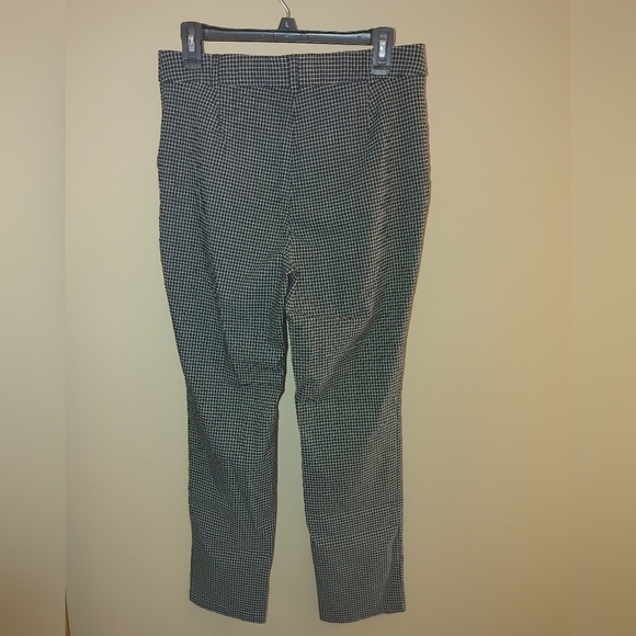 Rafaella Stylish Black and White Flat Front Checkered Pants, Size 10 - Picture 2 of 6